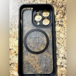 Floral Black Phone Case iPhone 14 Pro